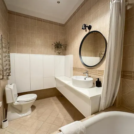 Elegant 2bd Next To Old Town Apartment Riga