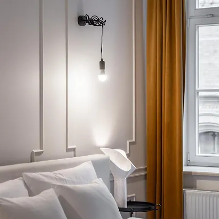 Elegant 2bd Next To Old Town Riga